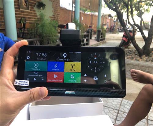 Camera hành trình để taplo